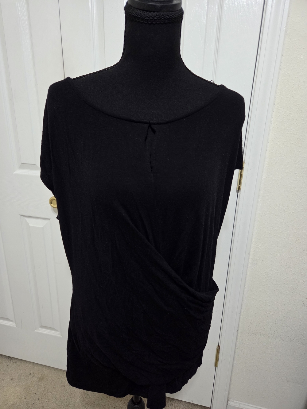 Women’s Black Draped Short-Sleeve Twist-Waist Top